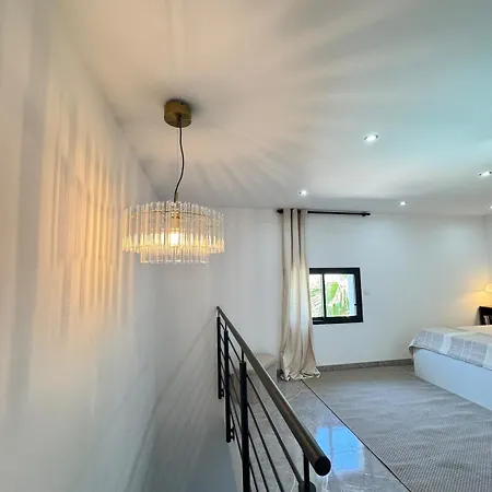 Soleil, Land And Sea Villa